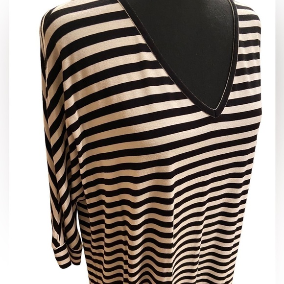 Versona Size Large Stripe Dress - Picture 3 of 7